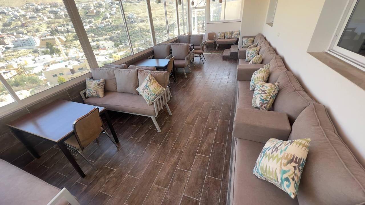 Beit Alshabaan Inn 瓦迪穆萨 外观 照片