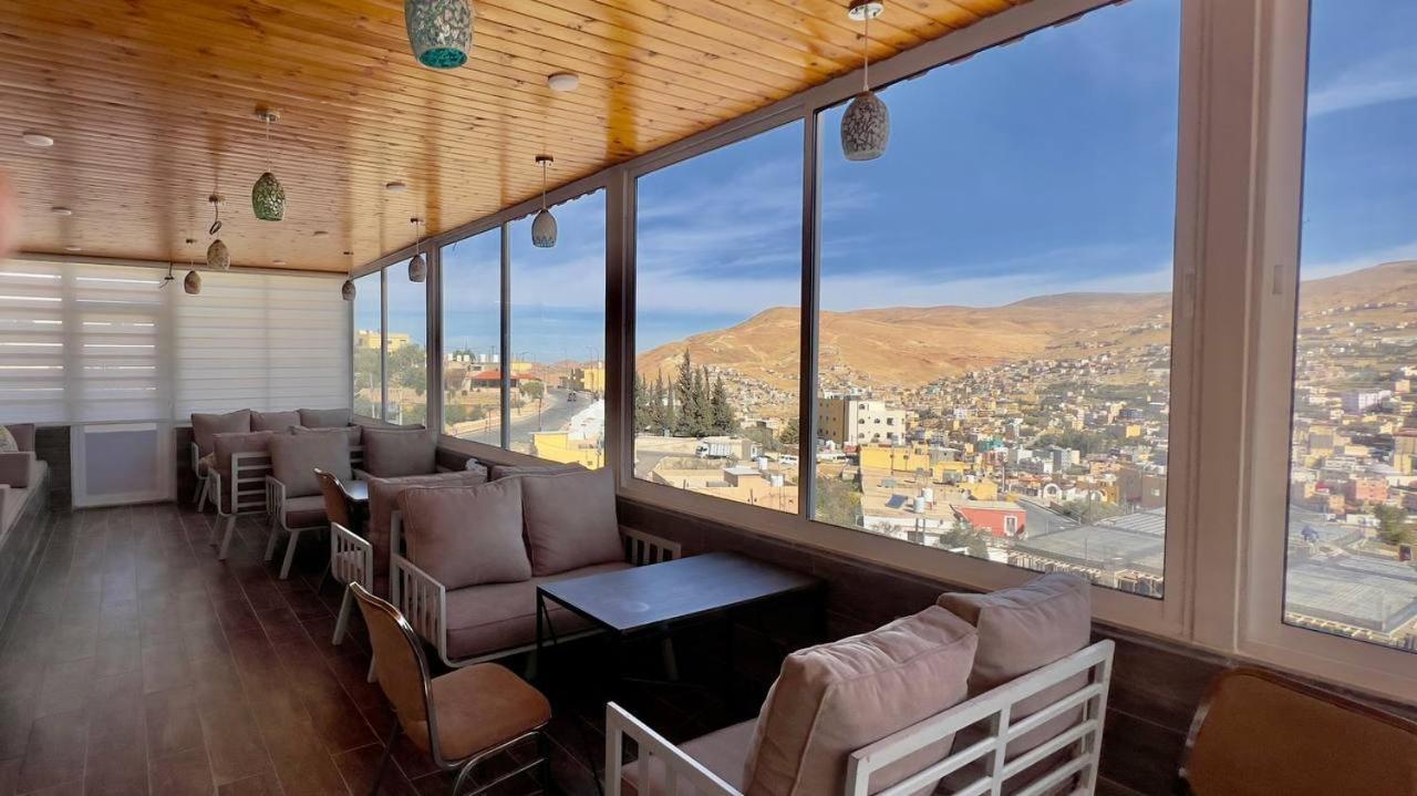 Beit Alshabaan Inn 瓦迪穆萨 外观 照片